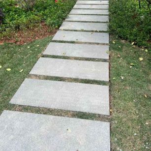 肇庆 芝麻黑小区踏步、汀步石铺装效果