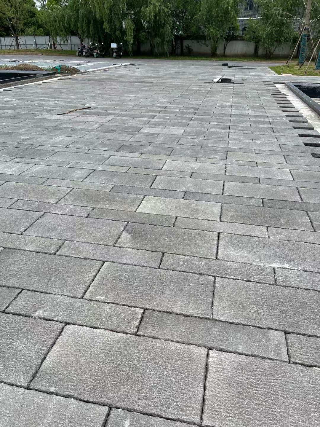 肇庆 工地仿古石铺装现场实拍