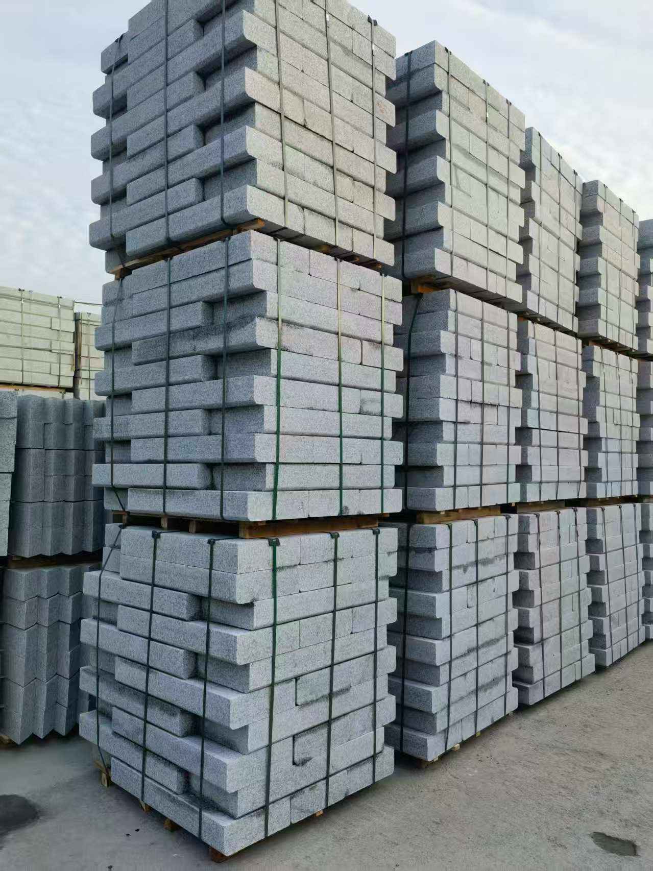 肇庆 路沿石（路侧石），颜色一致，尺寸标准