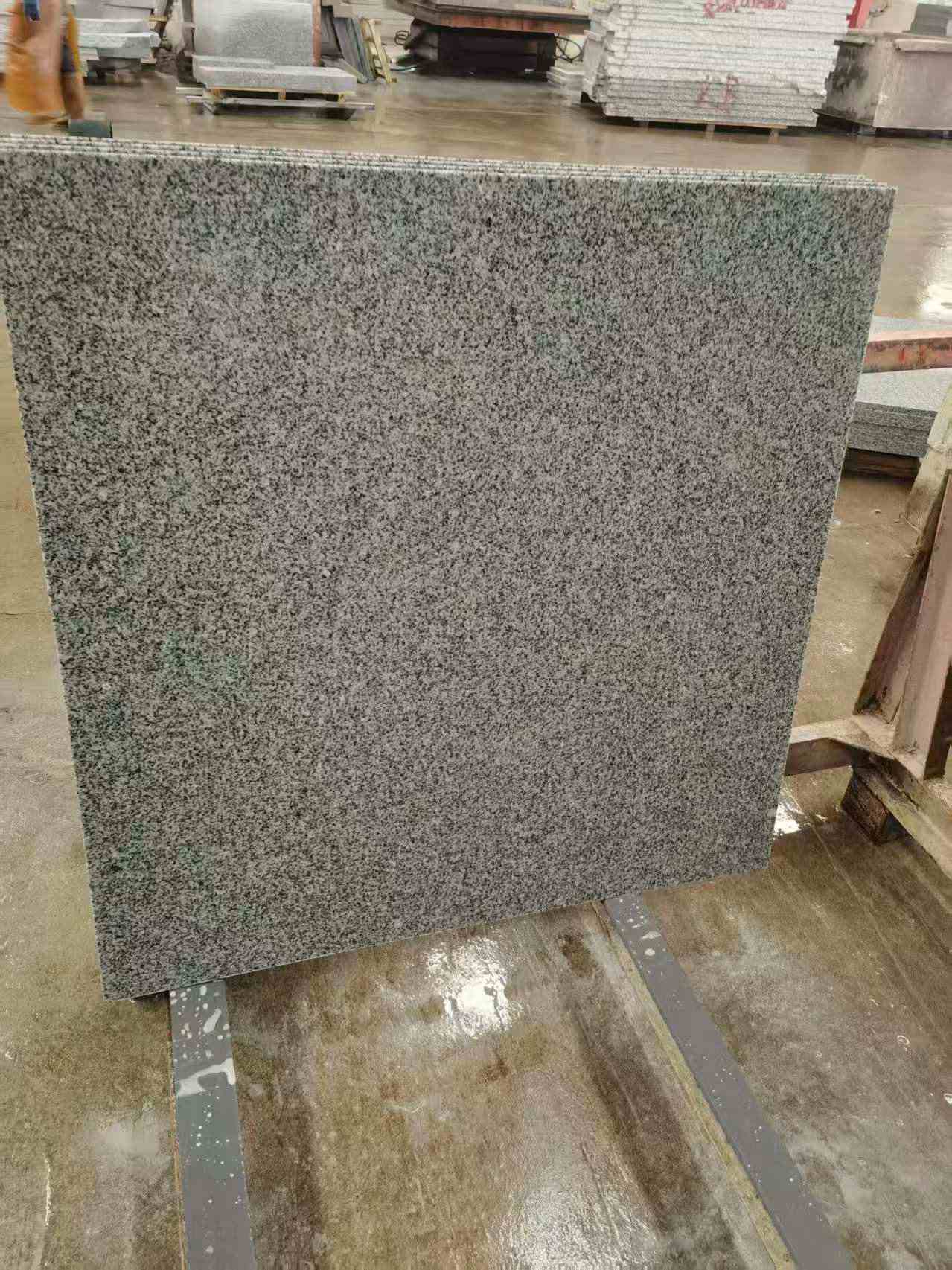 肇庆 芝麻白光面900*900，高地铁标准