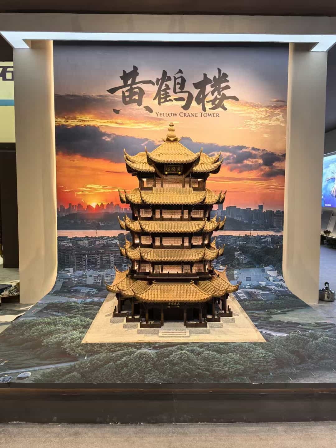 肇庆仿古石文创作品-黄鹤楼