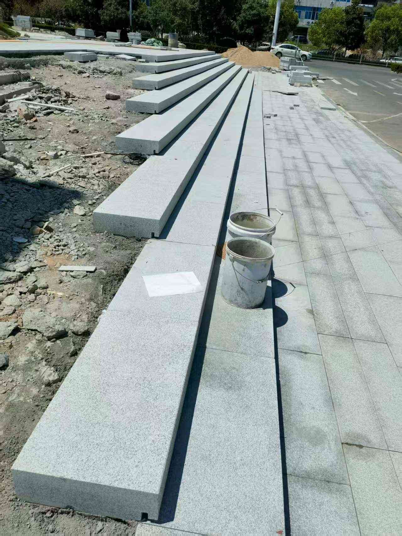 肇庆 芝麻白整石台阶，施工现场